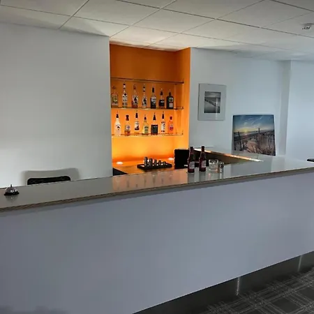 Oyo Wave Crest Hotel-3