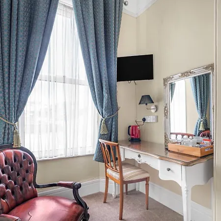 Summerlands Guest House-3