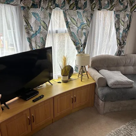 Hilltop Hideaway 2 Bed Caravan With Panoramic Town Scenery In Aberystwyth Holiday Village-2