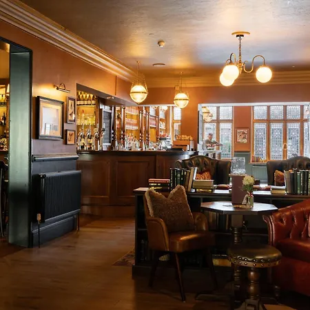 Crown Hotel-2