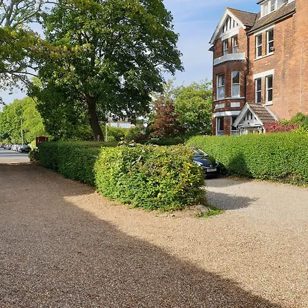 The Wycliffe Guest House-3