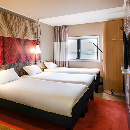 Ibis Manchester Centre 96 Portland Street-3