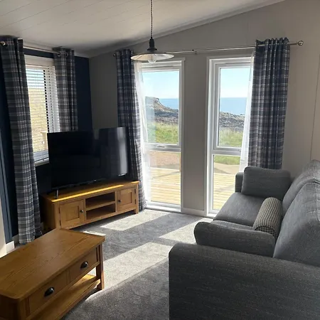 Sauchope Links Holiday Lodge And Glamping Park-2