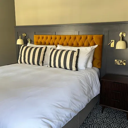 The Black Lion Hotel-2