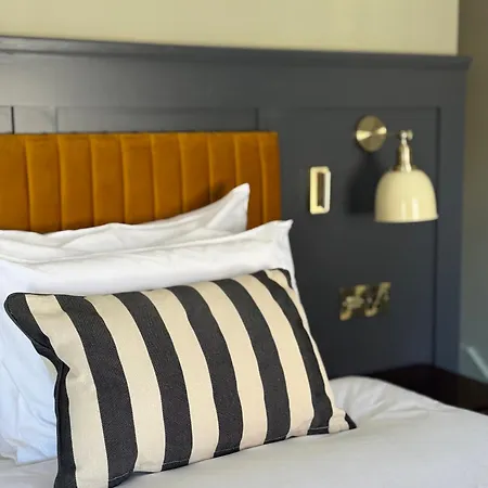 The Black Lion Hotel-3