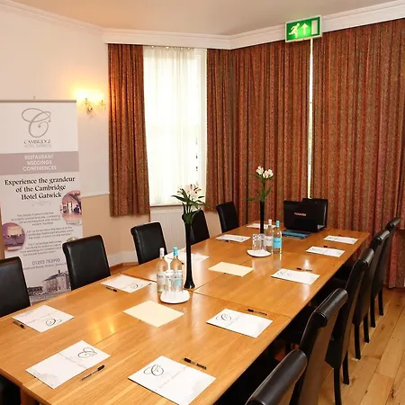 Gatwick Cambridge Hotel-3