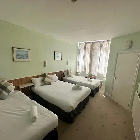 Green Gables Hotel-2