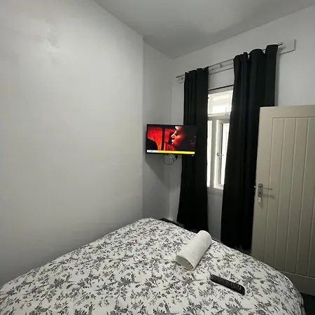Eva Lodges-2
