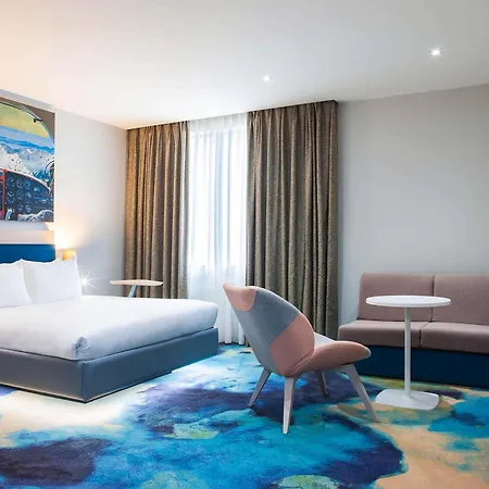Ibis Styles London Heathrow Airport-3