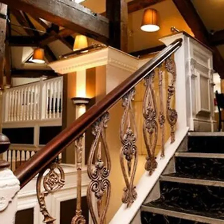 Fairways Lodge & Leisure Club-3