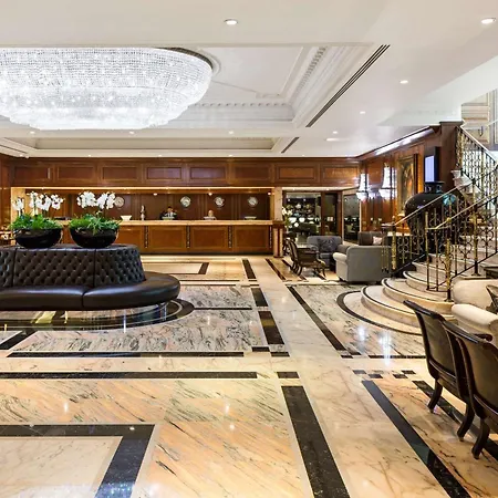 Radisson Blu Hotel, London Heathrow-3