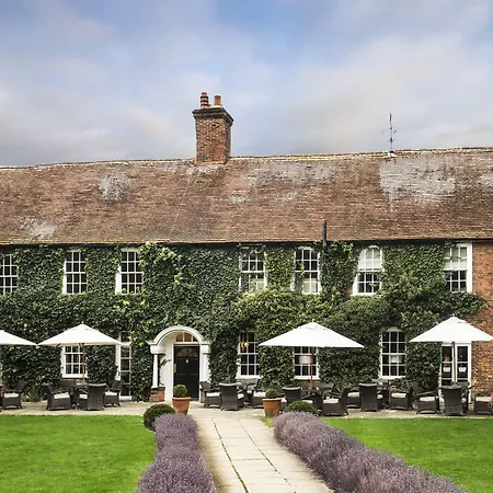 Bush Hotel Farnham-3