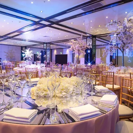 Hilton London Gatwick Airport-3