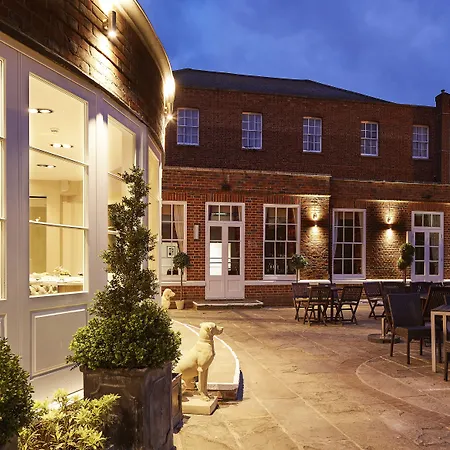Sir Christopher Wren Hotel-3