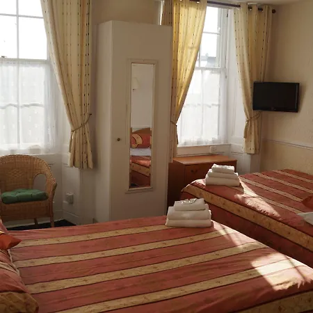 The Hampton Court Guesthouse-3