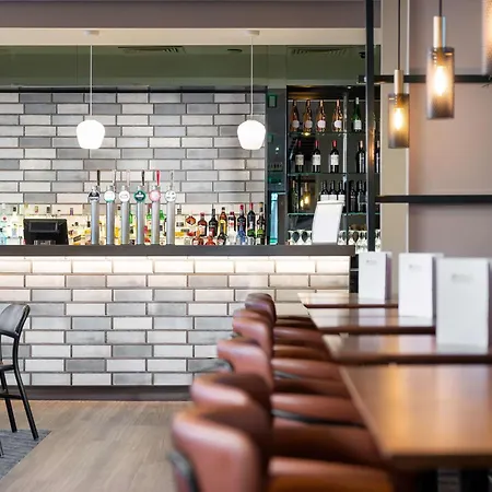 Hilton Garden Inn London Heathrow Airport-2