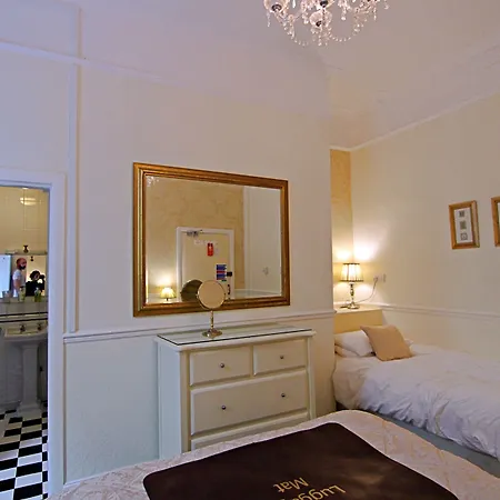 The Daylesford Guest House (Adults Only)-2
