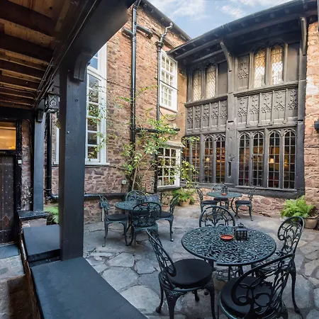 Luttrell Arms-3