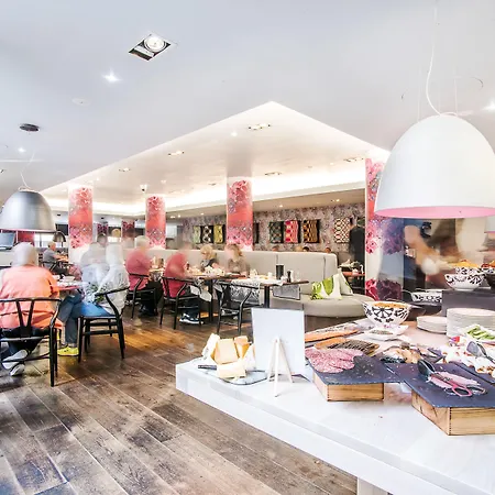 Radisson Collection Hotel, Royal Mile Edinburgh-3