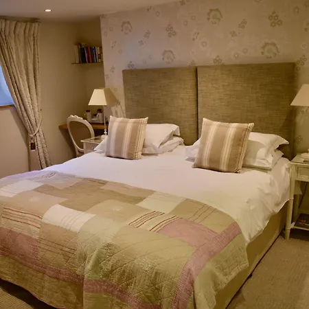 Lorne House Bed & Breakfast-2