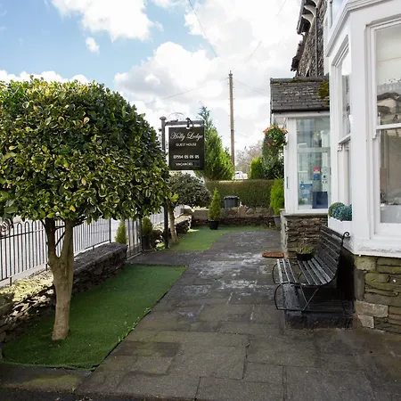 Holly Lodge Guest House With Free Off Site Health Club-3