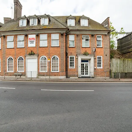 Oyo Comfort Hotel Luton-3