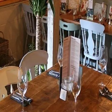 The Fox & Hounds-2