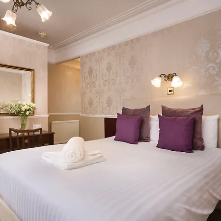 Lincoln House Private Hotel-3