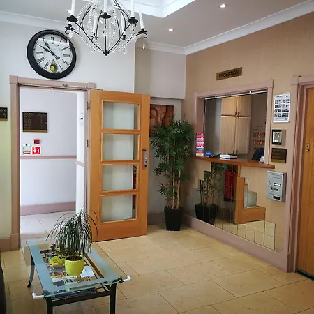 Central Hotel-2