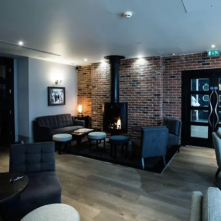 Malmaison Reading-2