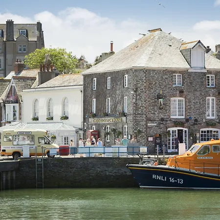 The Old Custom House-3