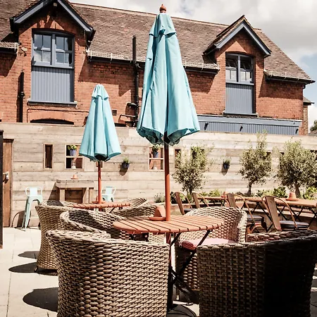 The Queen'S Head-2