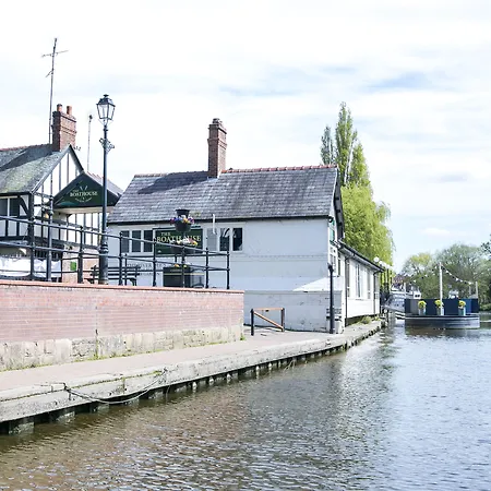 The Boathouse Inn & Riverside Rooms-3