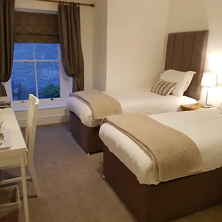 Ty Helyg Guest House-2
