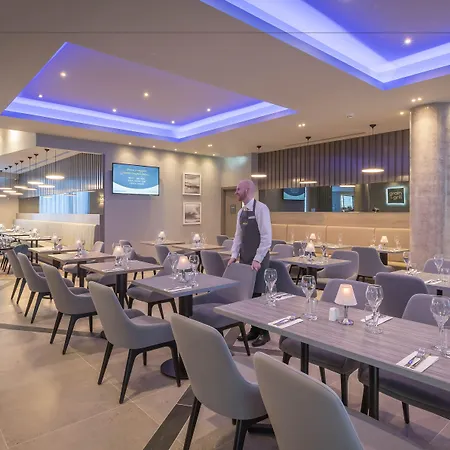 Maldron Hotel Belfast City-3