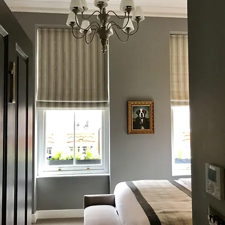 The Grafton Arms Pub & Rooms-3