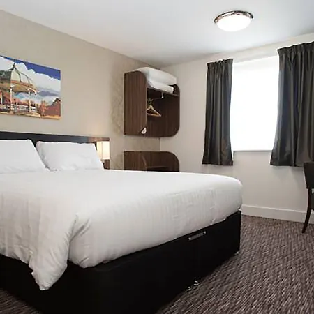 The Raven'S Cliff Lodge By Marston'S Inns-2