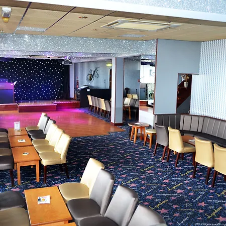 Lyndene Hotel-3