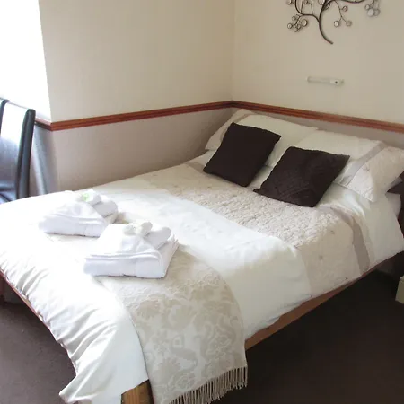 Tregella Guest House-3