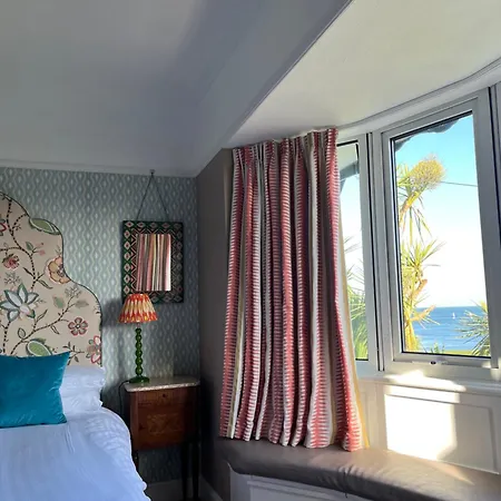 Cairn Bay Lodge-2