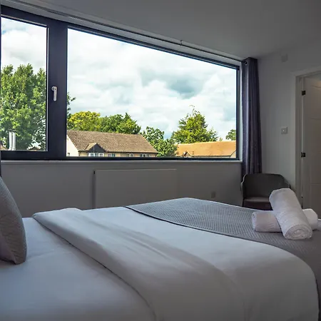 Sky Nights Hotel London Heathrow-3
