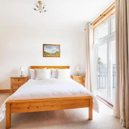 Strathview Lodge B&B-2