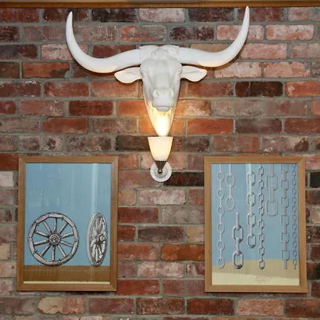 Chain Runner, Livingston By Marston'S Inns-2