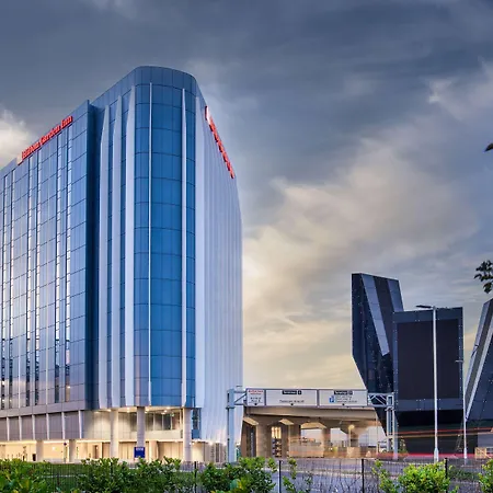 Hilton Garden Inn London Heathrow Terminal 2 And 3-2