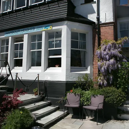 Harbour Heights Guest House-3