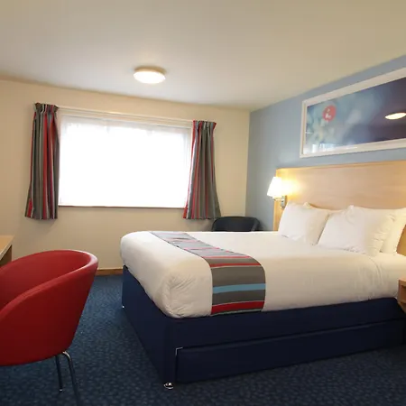 Travelodge Aberdeen Central-3