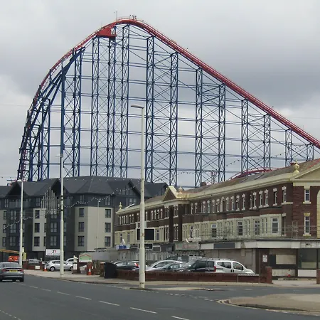 Alderley Hotel Blackpool-3