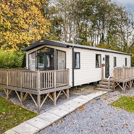 Noble Court Holiday Park-2