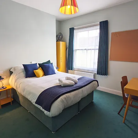 The Stirling Arms Pub & Rooms-2