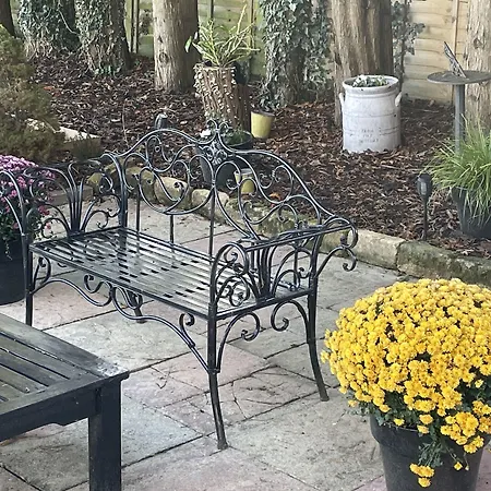 Burford Lodge - Adults Only-3